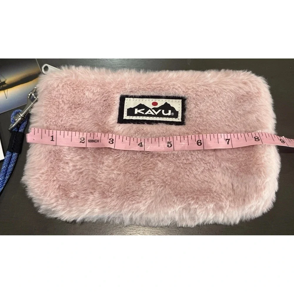 Kavu Plush Clutch Blush Pink Zipper Pouch Wallet Fleece